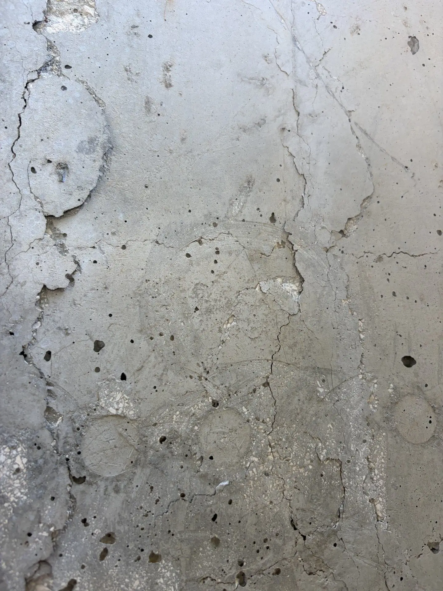 Betonoberfläche zur Prüfung der Karbonatisierungstiefe